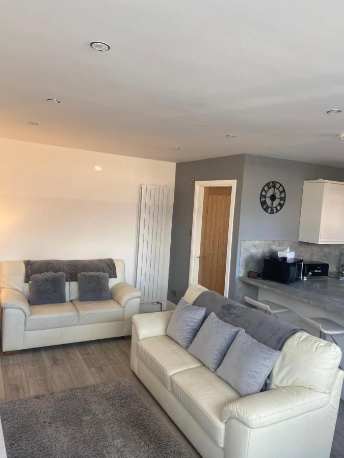 Spacious One Bedroom Ground Floor Apartment Harrogate Exterior photo